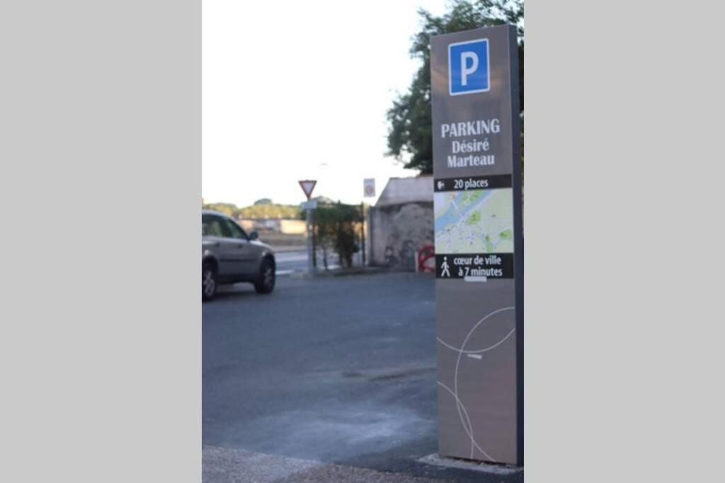 Le 17 Entre Gare et Château Amboise Extérieur photo